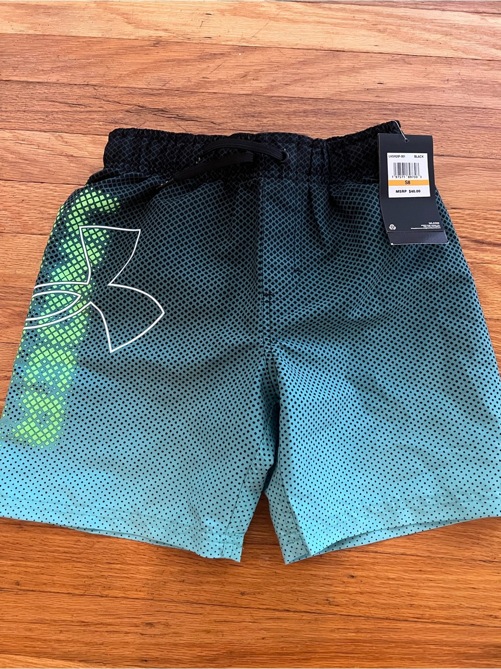 NWT- Under Armour Boys' Black/Green Bathing Suit size small 8